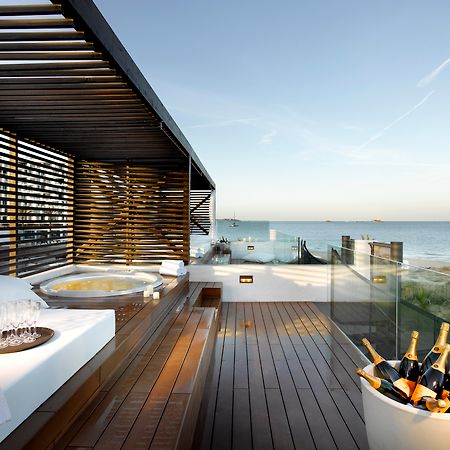 Hard Rock Hotel Ibiza Playa d'en Bossa Esterno foto The rooftop bar at the hotel