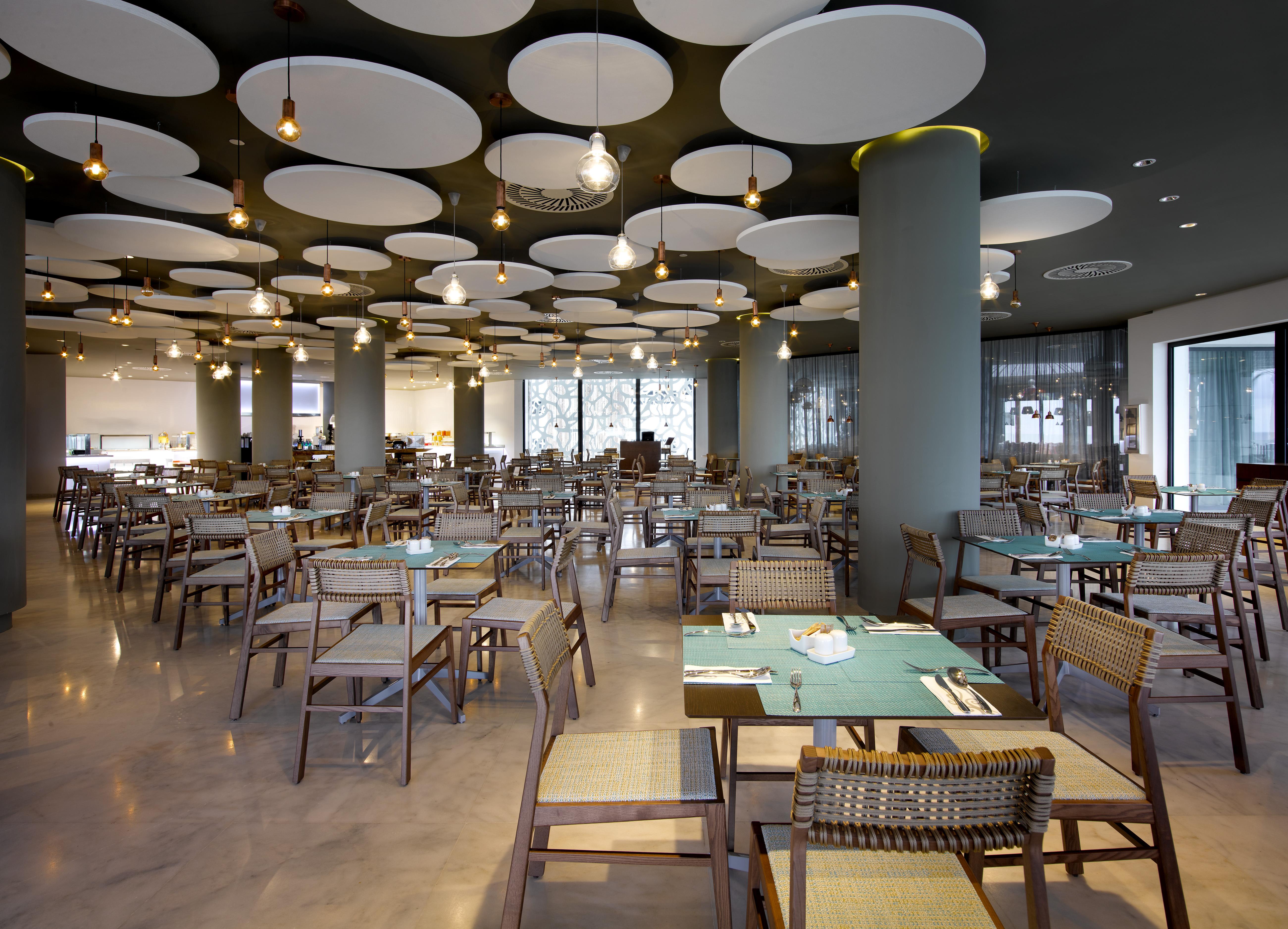 Hard Rock Hotel Ibiza Playa d'en Bossa Esterno foto The restaurant