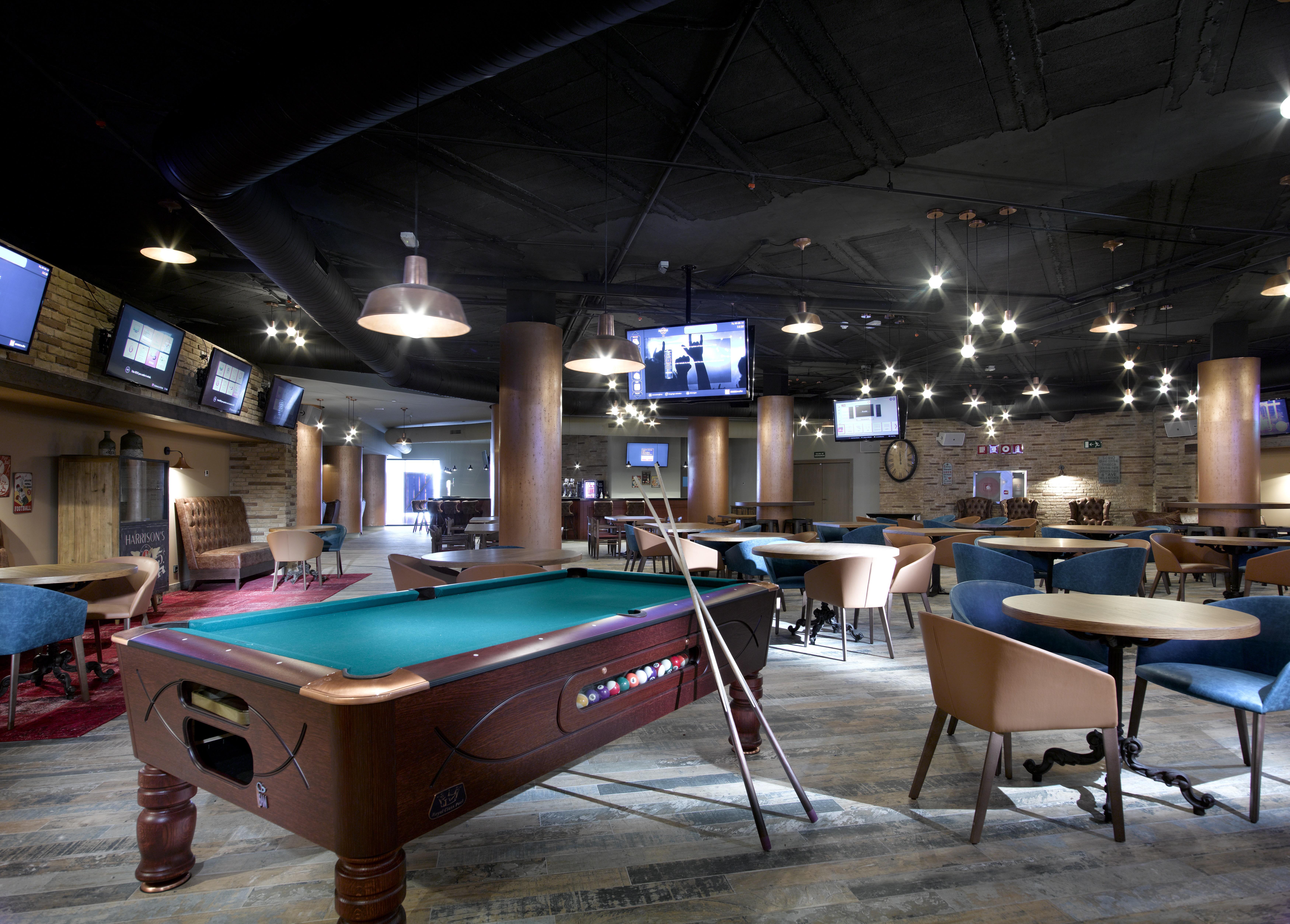 Hard Rock Hotel Ibiza Playa d'en Bossa Esterno foto The Sports Bar