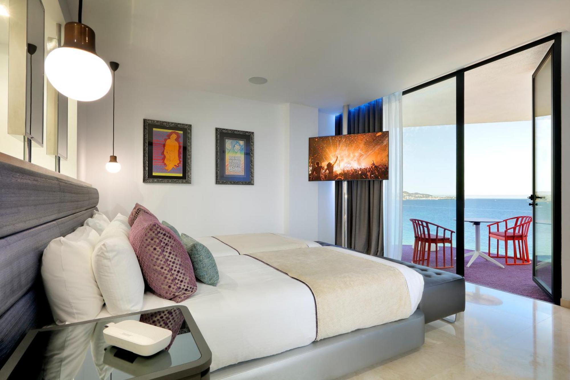 Hard Rock Hotel Ibiza Playa d'en Bossa Esterno foto A bedroom at the hotel
