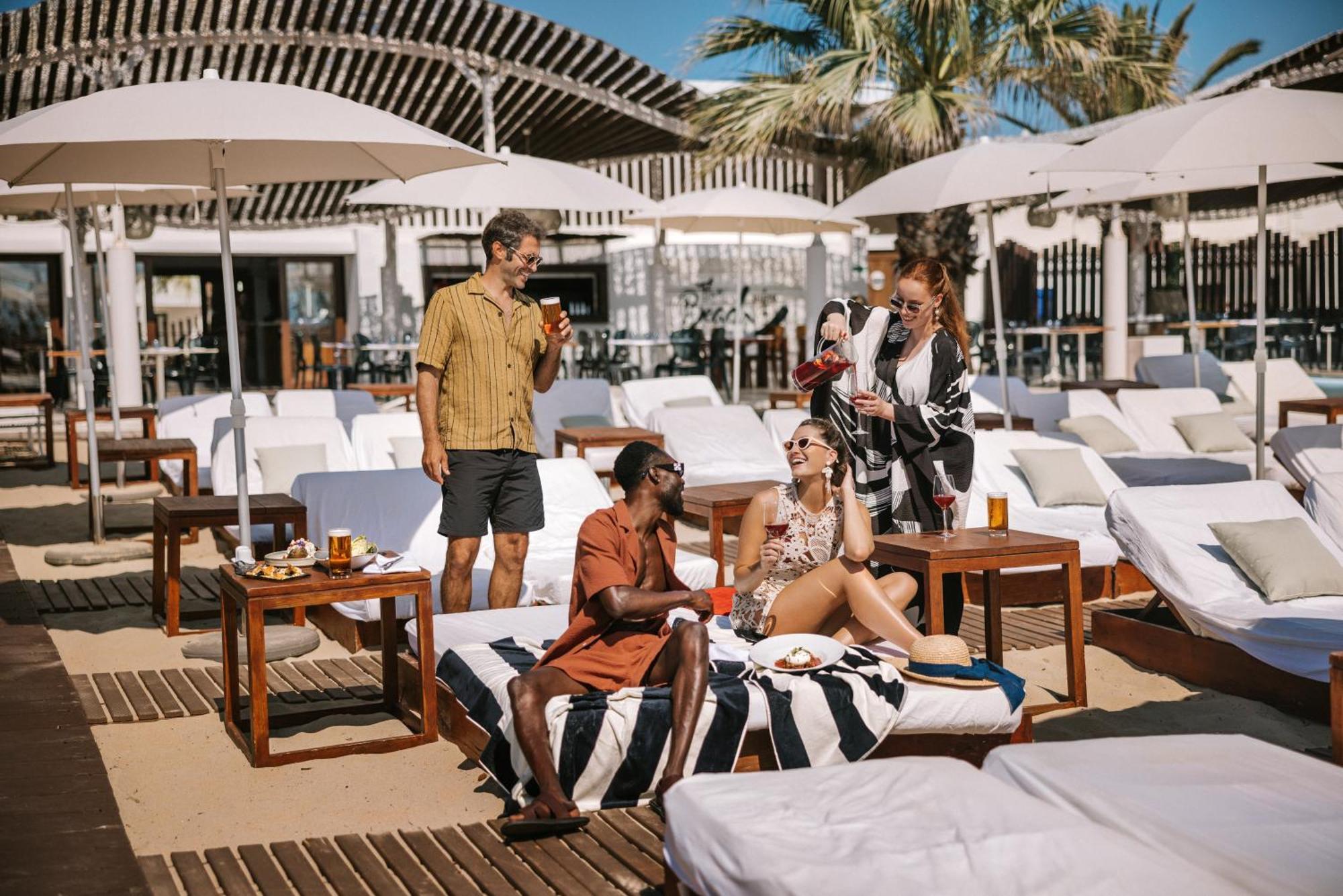Hard Rock Hotel Ibiza Playa d'en Bossa Esterno foto The Beach Club